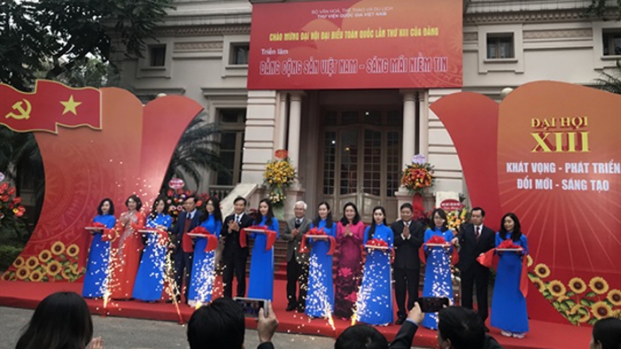 Event showcases 1,000 rare documents on Communist Party of Vietnam